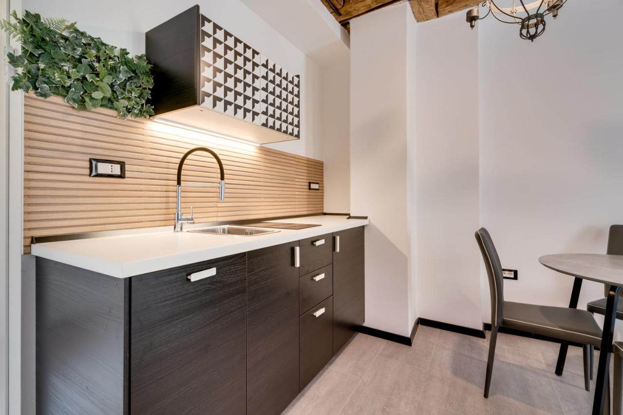 Black & White Apartments Рієка Екстер'єр фото